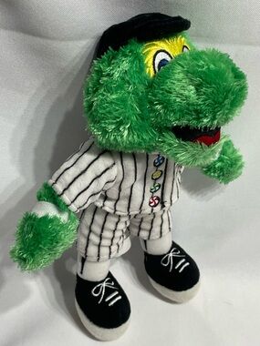 9” Southpaw Chicago White Sox Plush Mascot MLB Baseball Good Condition spot*